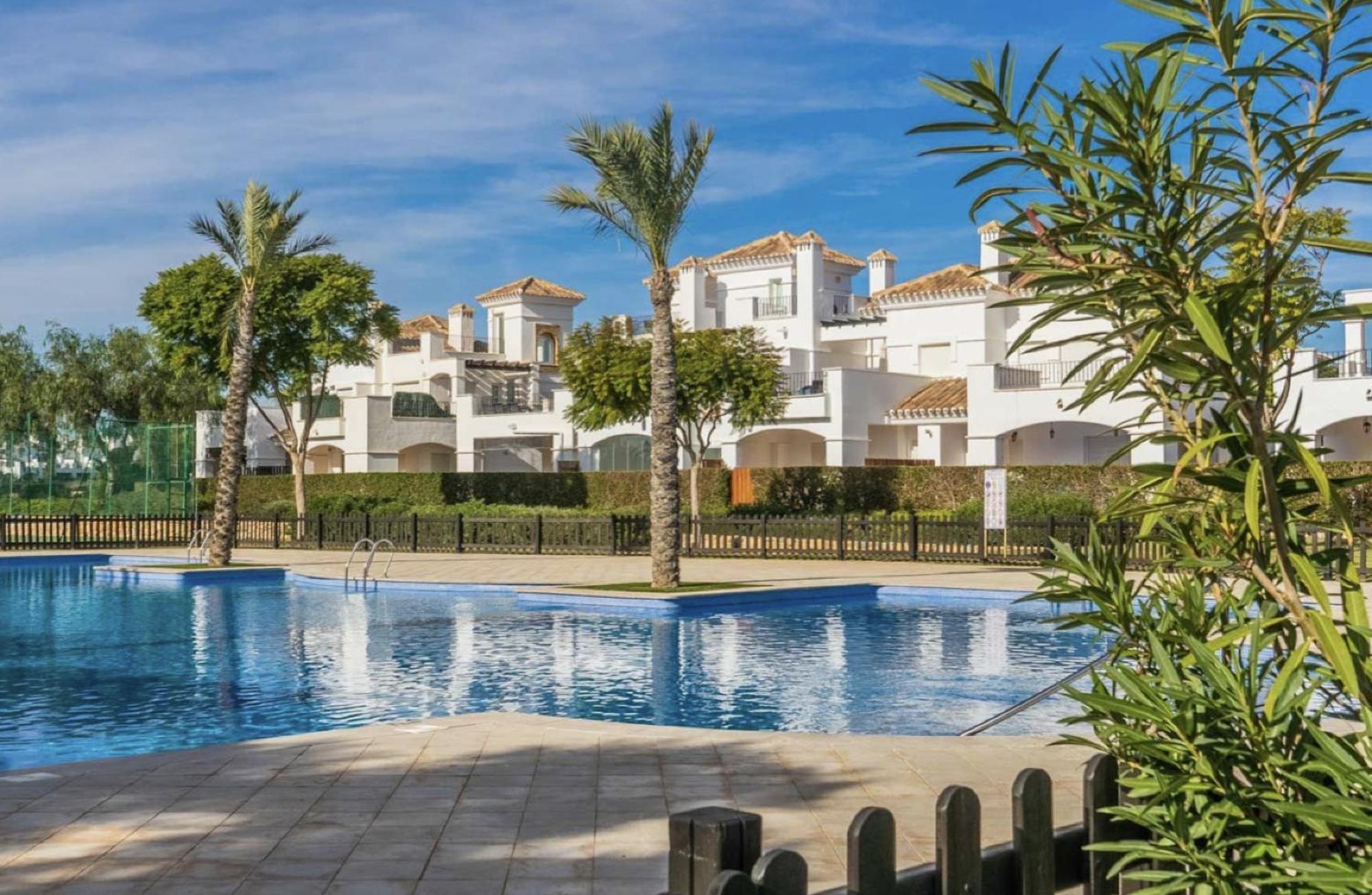 La Isabella - La Torre Golf Resort Рольдан Экстерьер фото